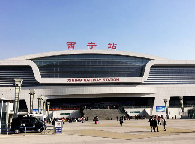 东平西宁高铁站
